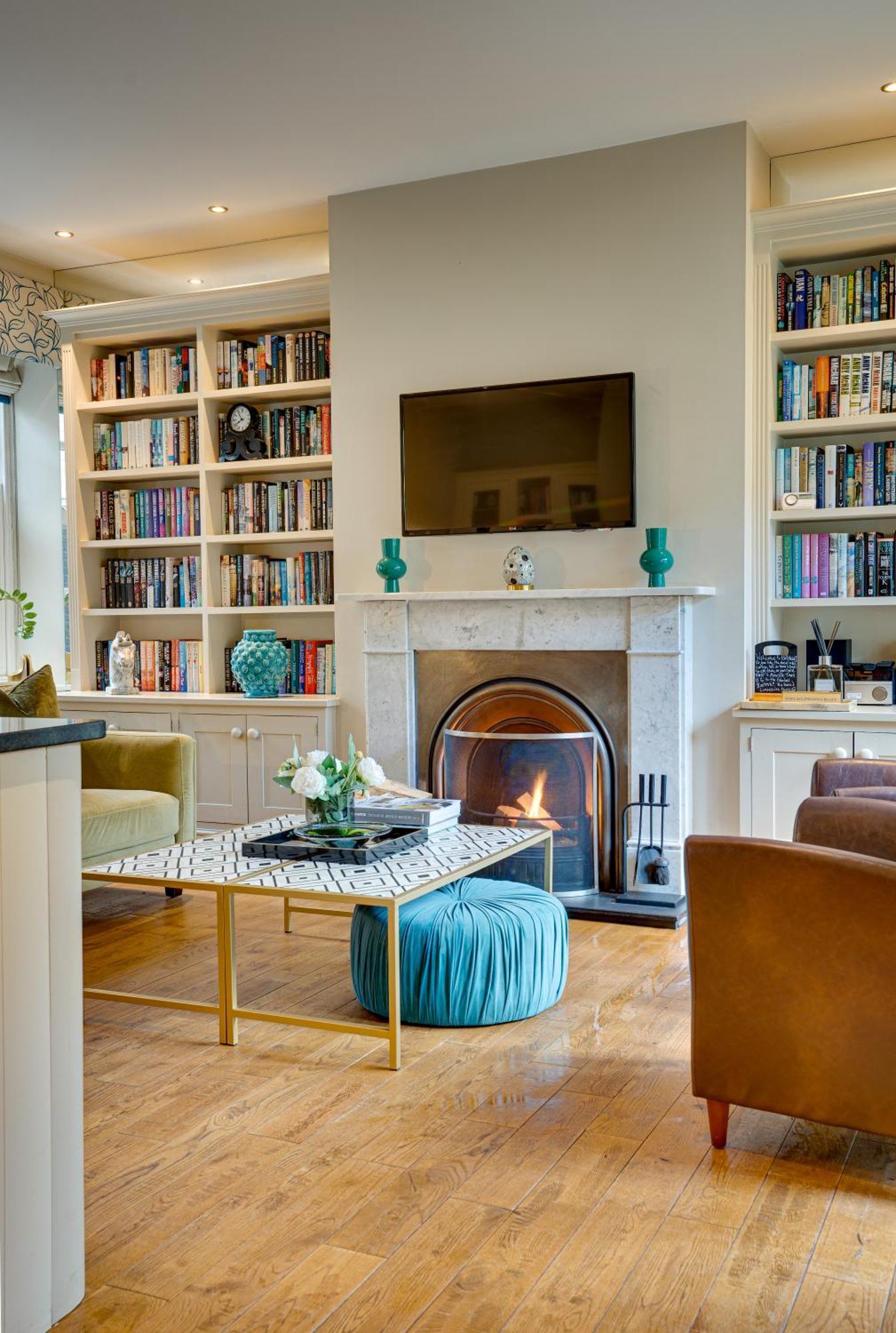 Spence Lodge: Beautiful 2-Bedroom Stone Cottage อัลน์มัธ ภายนอก รูปภาพ