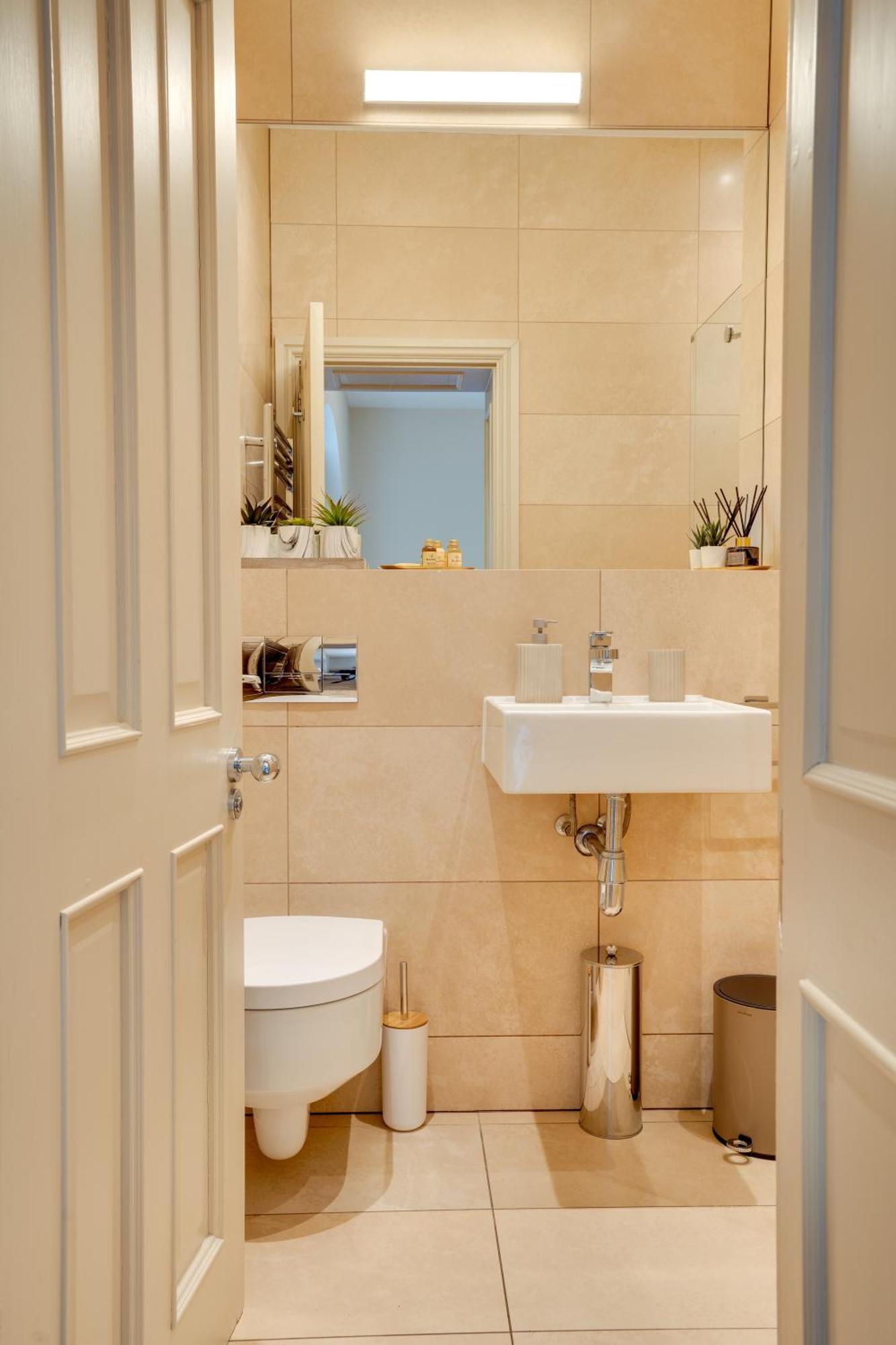 Spence Lodge: Beautiful 2-Bedroom Stone Cottage อัลน์มัธ ภายนอก รูปภาพ
