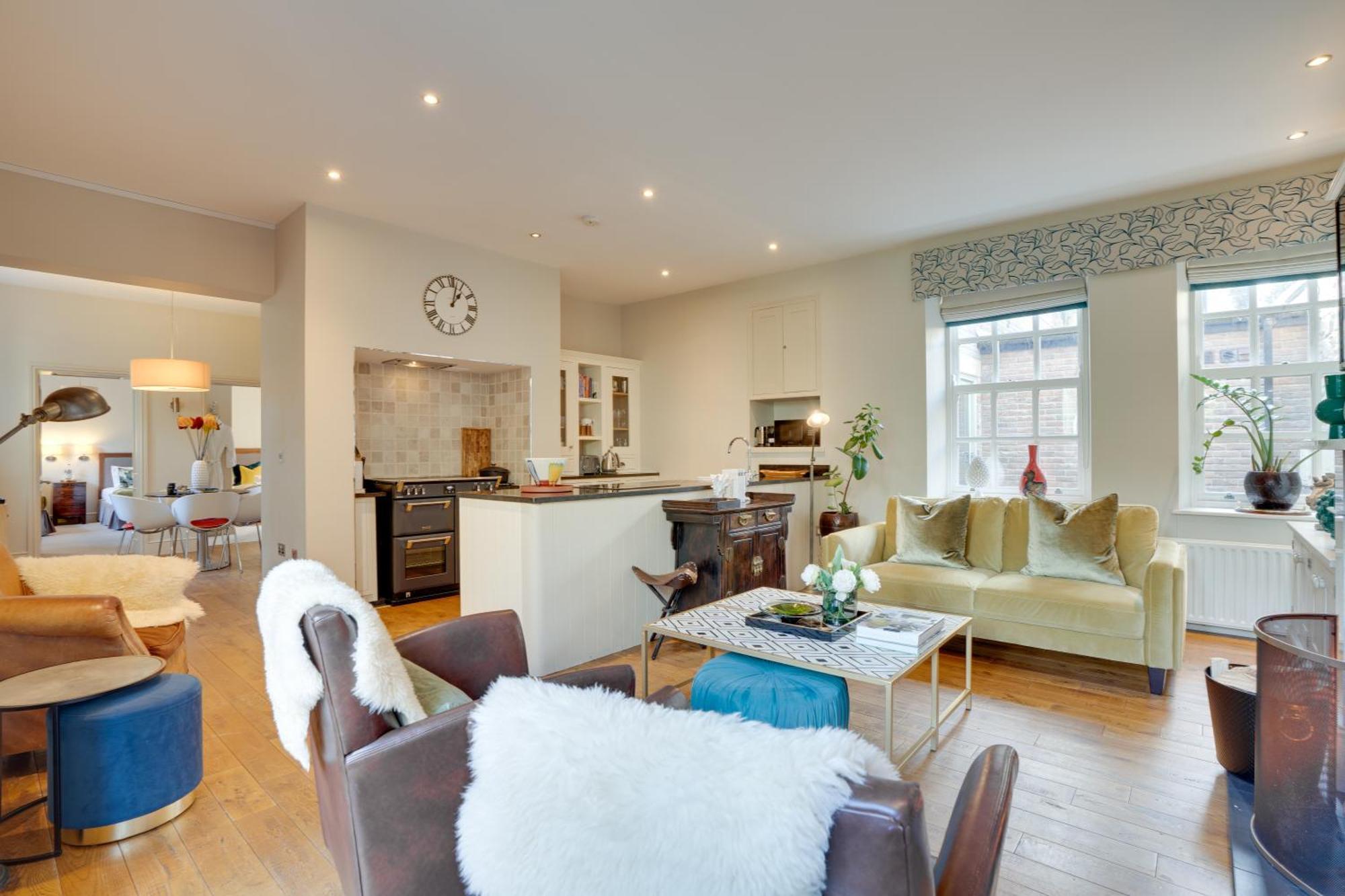 Spence Lodge: Beautiful 2-Bedroom Stone Cottage อัลน์มัธ ภายนอก รูปภาพ