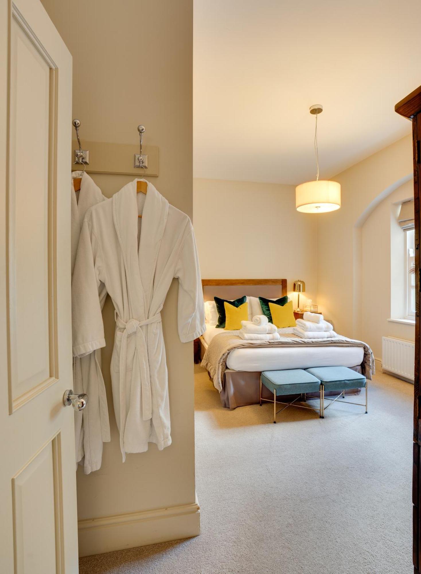 Spence Lodge: Beautiful 2-Bedroom Stone Cottage อัลน์มัธ ภายนอก รูปภาพ